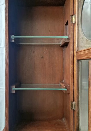 Mueble antiguo para reloj de pared