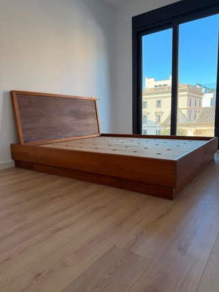 Cabezal de madera de teca