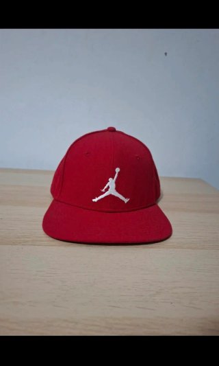 Gorra Jordan Roja Logo Jumpman