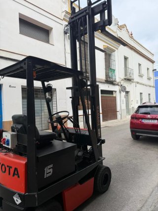 Carretilla elevadora eléctrica Toyota