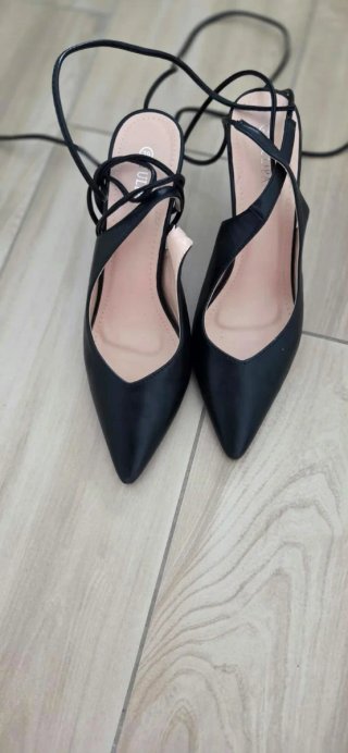 Scarpe con tacco nere eleganti