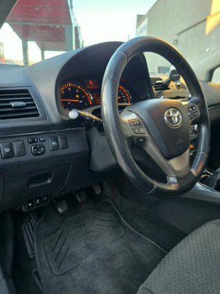 Toyota Avensis 2010