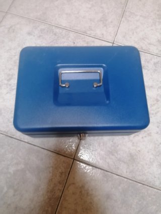 Caja para dinero azul