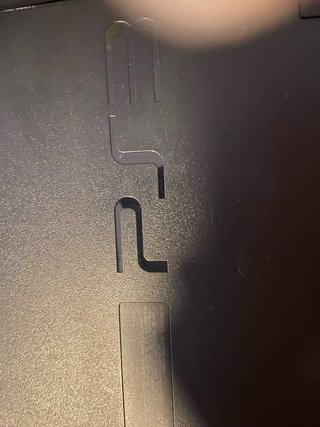 PlayStation 3 (PS3) con mando y cables