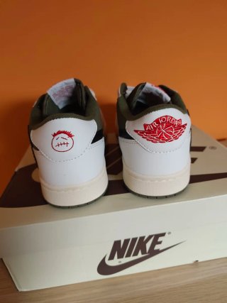 Nike Air Jordan 1 Low x Travis Scott Medium Olive