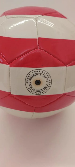 Balón de fútbol con diseño de diana