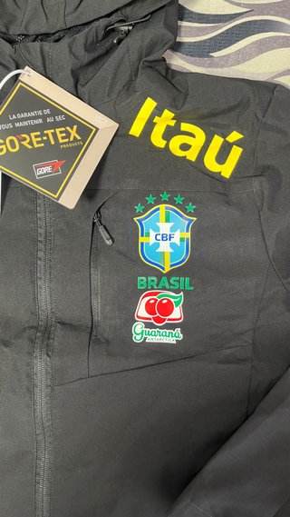 Chaqueta Cortavientos Nike Brasil Itaú