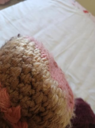 Lote de 4 bufandas y 1 gorro de invierno