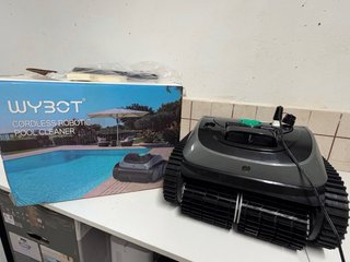 Robot Limpiafondos Inalámbrico WYBOT
