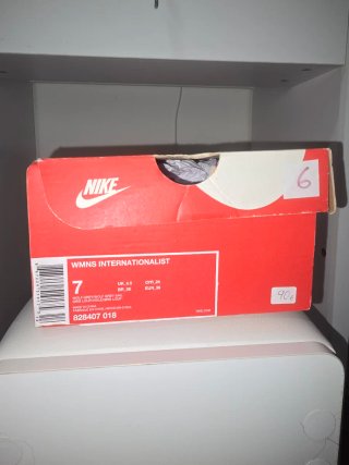 Nike Internationalist talla 38 sin estrenar