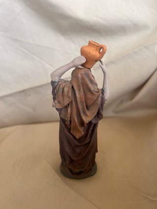 Aguadora de barro lienzada para Belén 13,5 cm