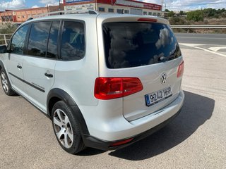 Volkswagen Touran cross  2012