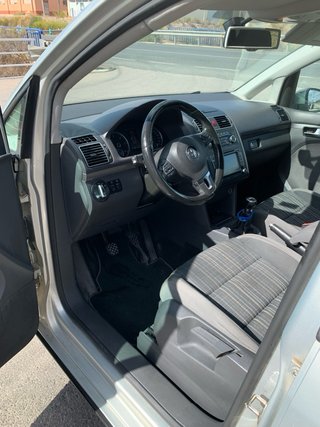 Volkswagen Touran cross  2012