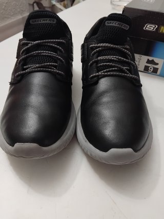 Zapatillas Skechers de Piel Talla 42