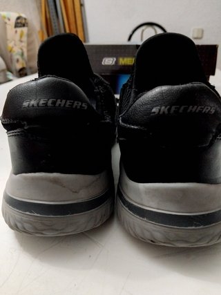 Zapatillas Skechers de Piel Talla 42