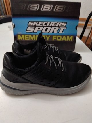 Zapatillas Skechers de Piel Talla 42