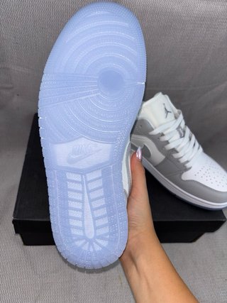Air Jordan 1 Low Blancas y Grises