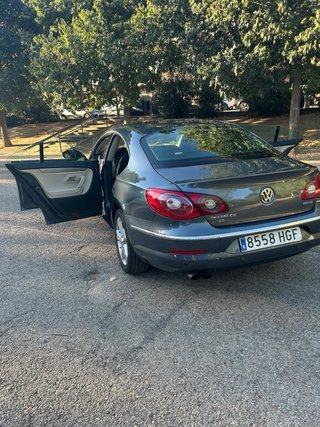 Volkswagen Passat CC 2011