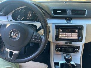 Volkswagen Passat CC 2011