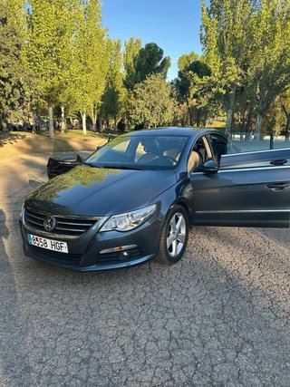 Volkswagen Passat CC 2011