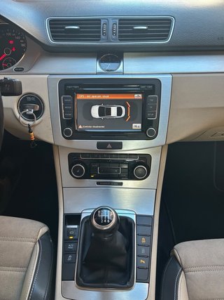 Volkswagen Passat CC 2011