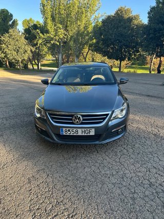 Volkswagen Passat CC 2011