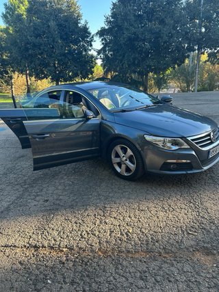 Volkswagen Passat CC 2011