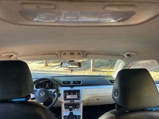 Volkswagen Passat CC 2011