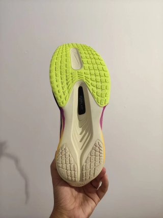 T45,5 Nike Zoom Fly 6  Naranjas