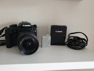 Canon EOS 1000D + Objetivo 18-55mm