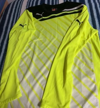 Sudaderas portero Puma 3x25€