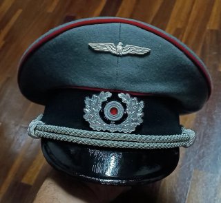 Gorra de oficial alemán de Artillería Wehrmacht