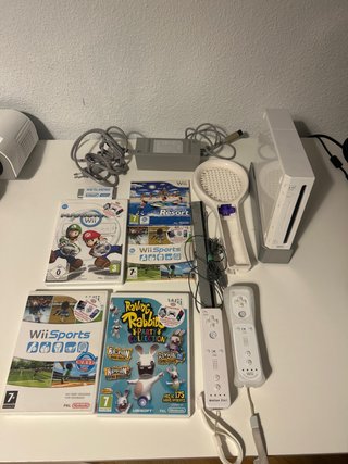 Consola Nintendo Wii con 2 Mandos y Juegos