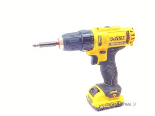 taladro a bateria dewalt dcd710