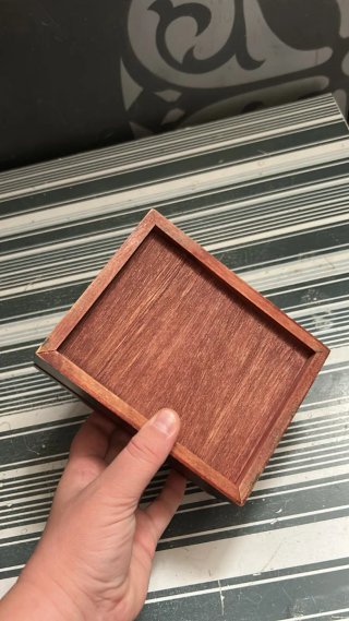 Joyero de madera antiguo