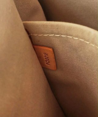 Bolso Louis Vuitton Edición Limitada Dorado