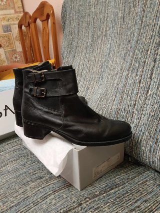 Botines piel negros Talla 38