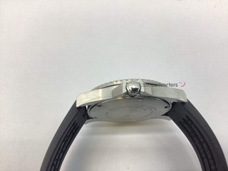 reloj pulsera premium unisex victonirox swiss army maverick ii small v.25137