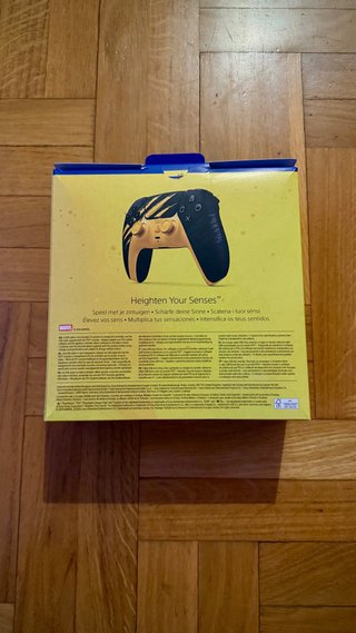 Mando DualSense Marvel Wolverine