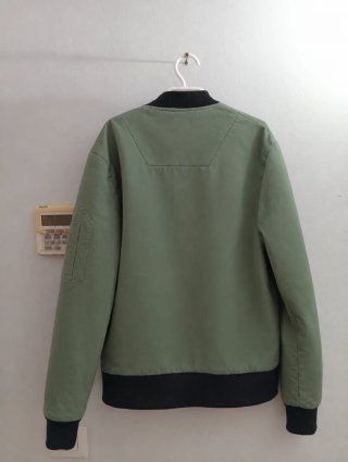 Chaqueta Bomber Adyn Verde y Negra