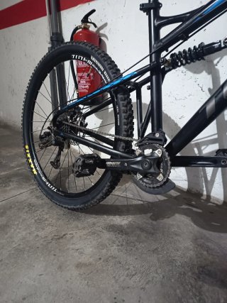 Bicicleta de Montaña Doble Suspensión