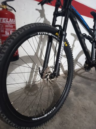 Bicicleta de Montaña Doble Suspensión