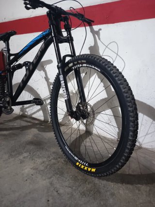 Bicicleta de Montaña Doble Suspensión