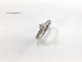 anillo oro 18k con piedra con diamante,devorativa/diamante