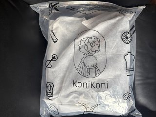 Bolso de Piel Negro KoniKoni