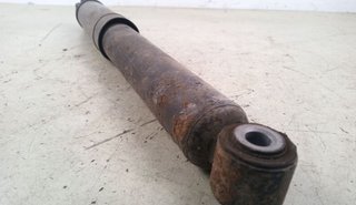 Amortiguador trasero opel movano caja cerrada 7711