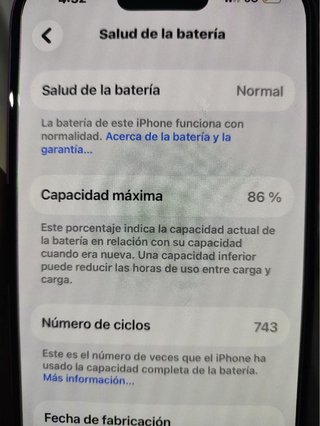 iPhone 16 128GB Rosa - Como Nuevo + 5 Fundas + Caj
