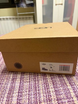 Botines UGG Gris Talla 39.AUTÉNTICOS.Sin estrenar.