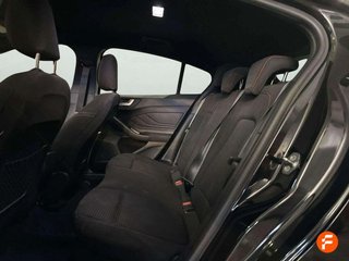 Ford Focus 1.0 Ecoboost MHEV 114kW ST-Line