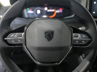 Peugeot 2008 1.2 100CV Allure